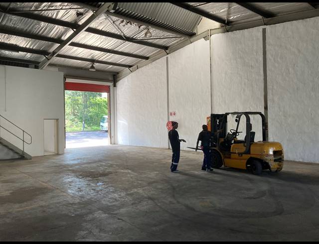 272M² MINI FACTORY TO LET IN WESTMEAD